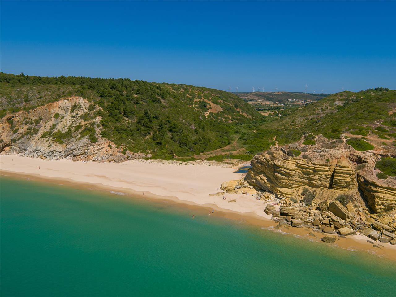5. Praia da Figueira