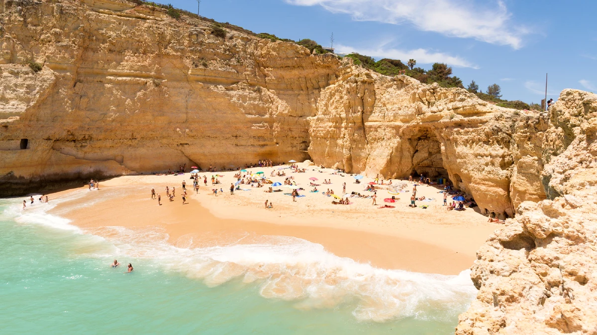 2. Praia do Carvalho