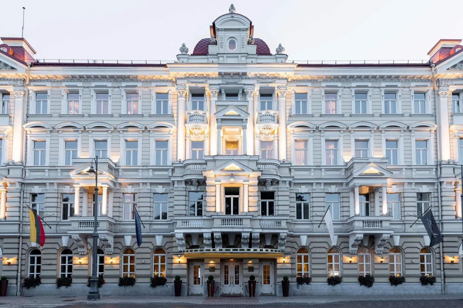 Grand Hotel Kempinski - Vilnius / Lithuania (4K)